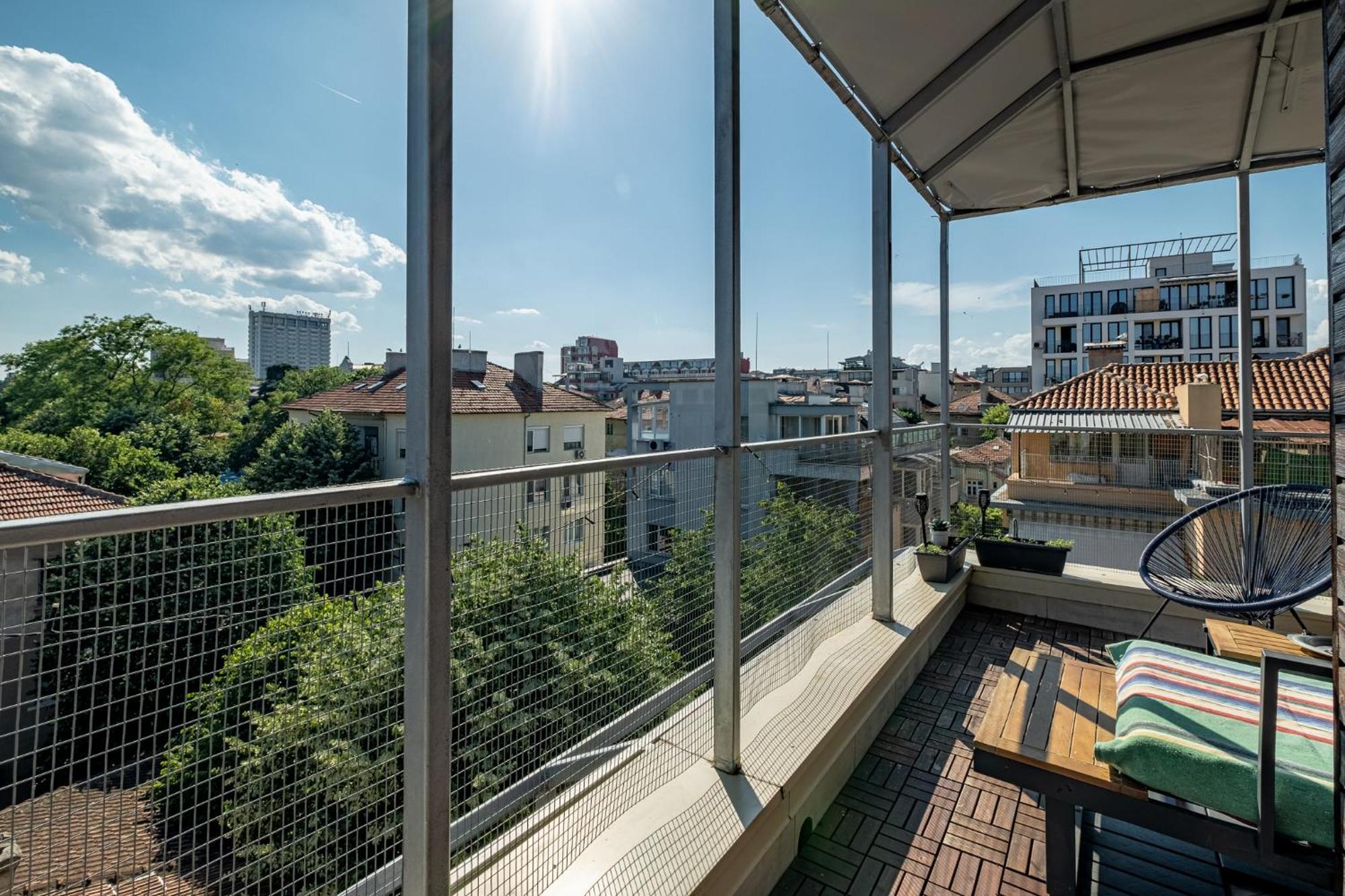 Historic Central Place With Paid Parking Varna Exterior photo